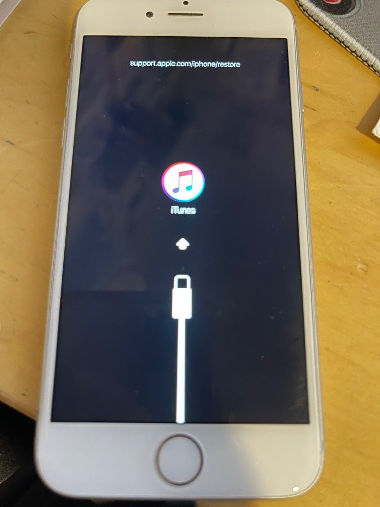 Apple iPhone 6 Smartphone Silver For Parts Untested