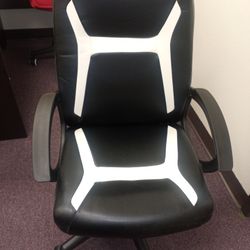 Black And White Computer Chair 