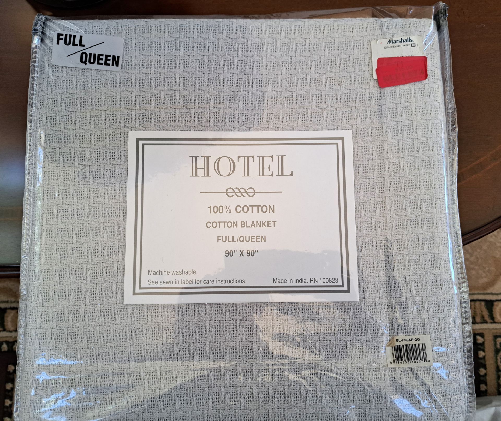 Hotel Brand Full / Queen Blanket 90x90
