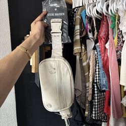 Steve Madden Fanny Pack 