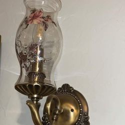 VINTAGE ORNATE VICTORIAN MID CENTURY HOLLYWOOD REGENCY GOTH SOLID BRASS ACCENT LIGHT FIXTURE SCONCE