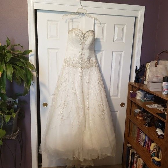 Allure Bridal Gown