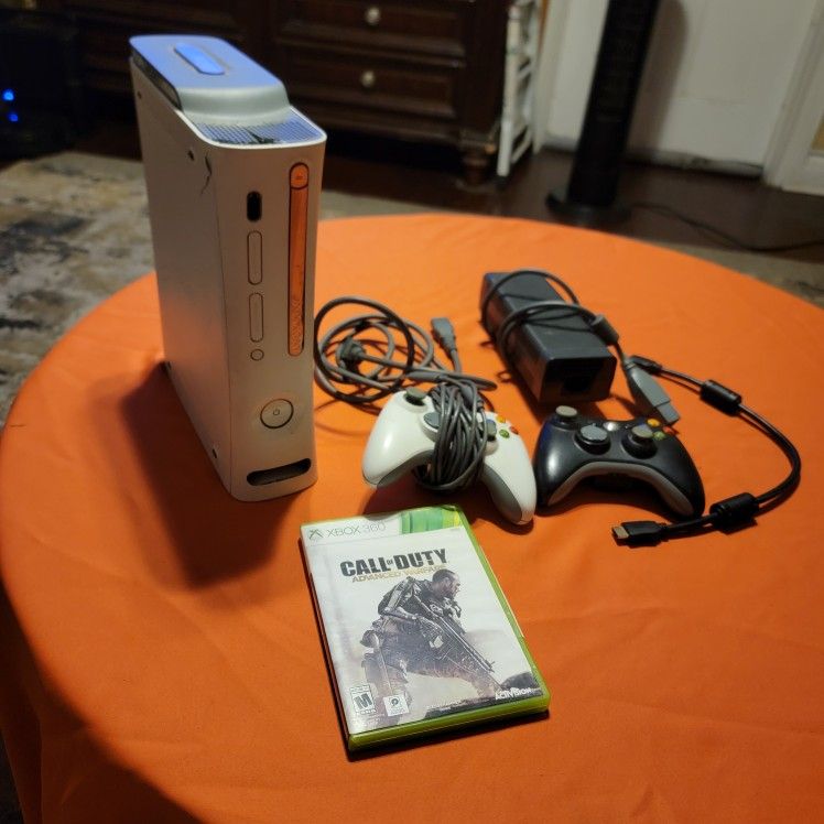 Xbox 360 System And Call Of Duty Advanced Warfare