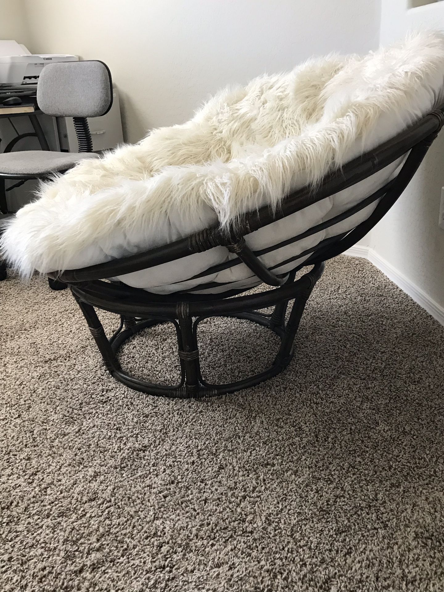 Papasan chair frame & faux fur cushion