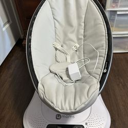 4moms Mamaroo Multi-Motion Baby Swing