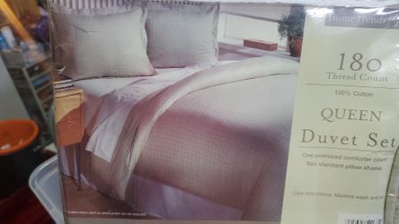 Queen duvet set brand new