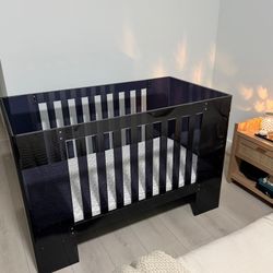 Nursery Works Vetro Crib Shadow Acrylic – Limited Edition Lucite Crib – Pre‑Owned