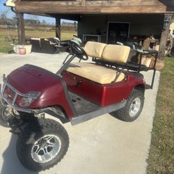 2005 Gas Powered Golf Cart 