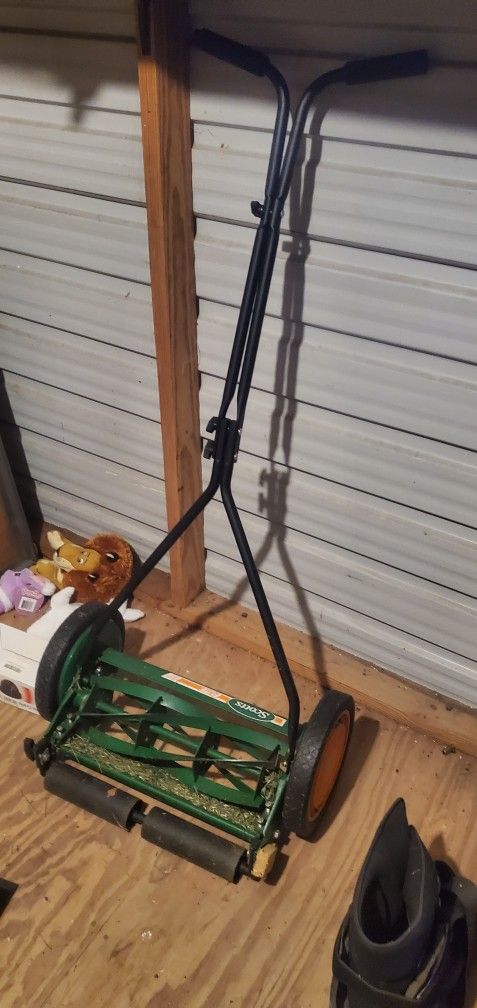 Manual Push Lawn Mower 