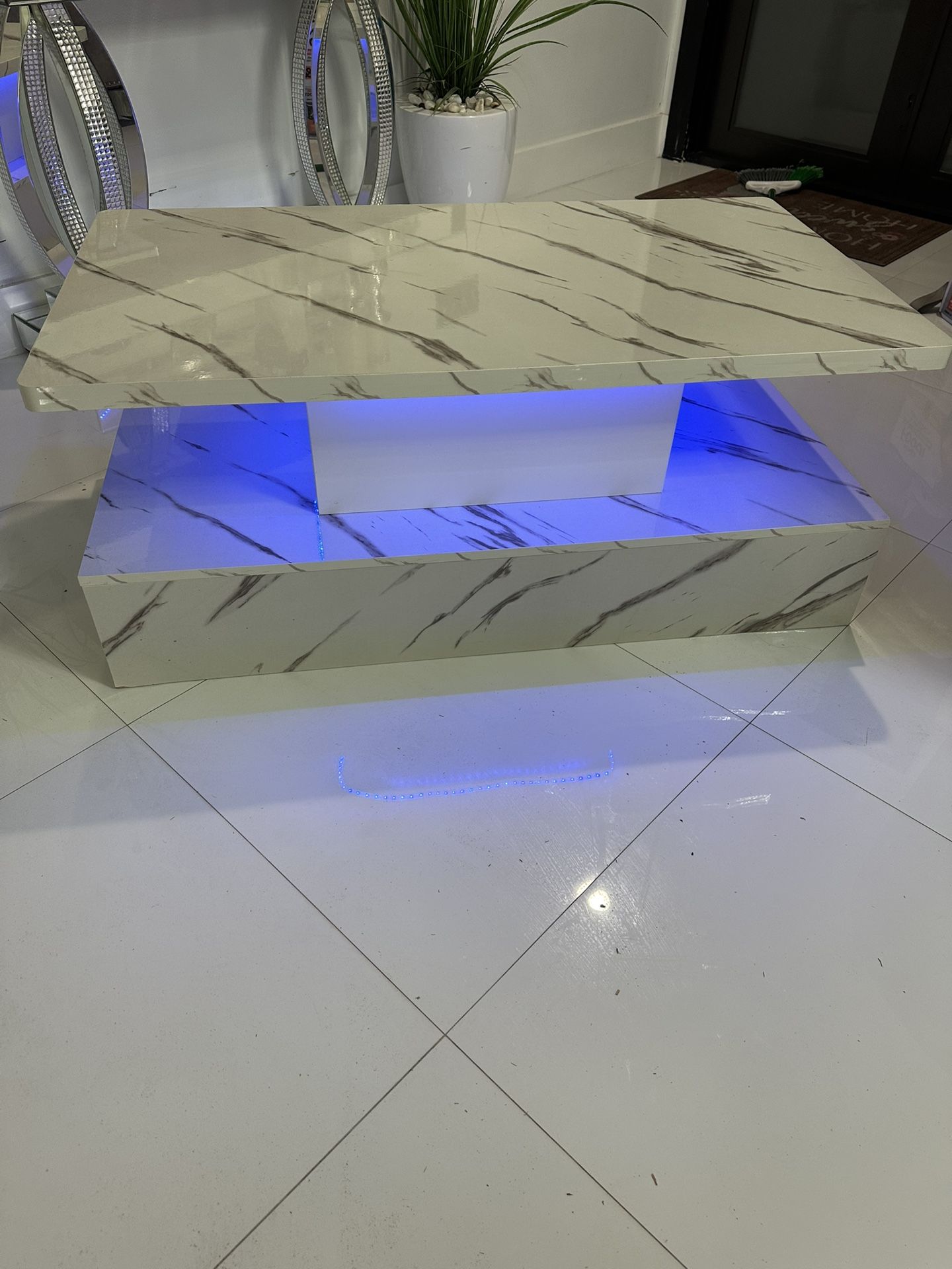 Area De Kendall 24 De Ancho 43 De Largo Y 18 De Alto Por 125 Dolares 