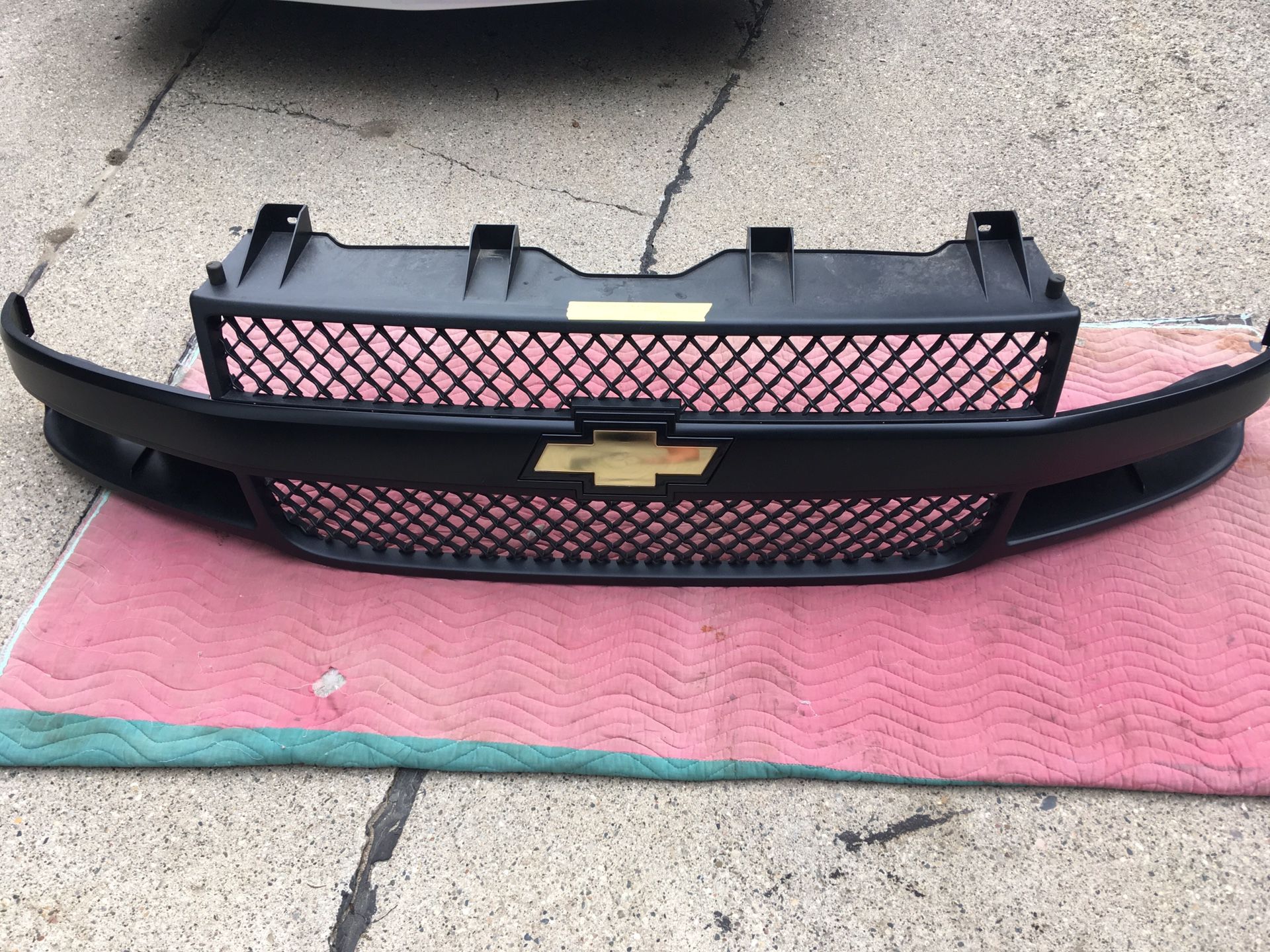 2018 Chevy express grill commercial cutaway 3500