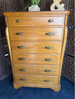 Dresser 6 drawers $79
