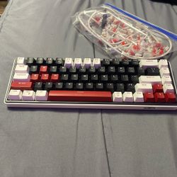 Magegee sky 68 65% keyboard rgb background with white keycaps and red keycaps hot swappable wired 