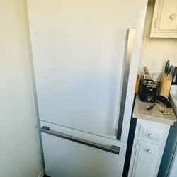 Hisense Refrigerator White 1 Door Bottom Freezer