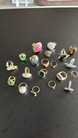 Mixed Costume Jewelry Ring Lot