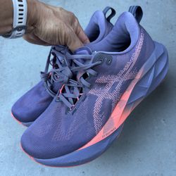 ASICS Men’s Novablast 5 Running Shoes size 8