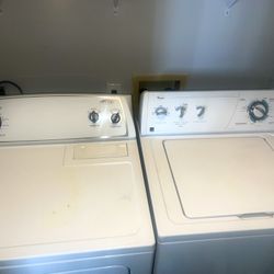 Whirlpool Washer And Dryer Set