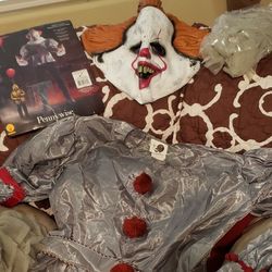 IT Adult Pennywise Deluxe Costume