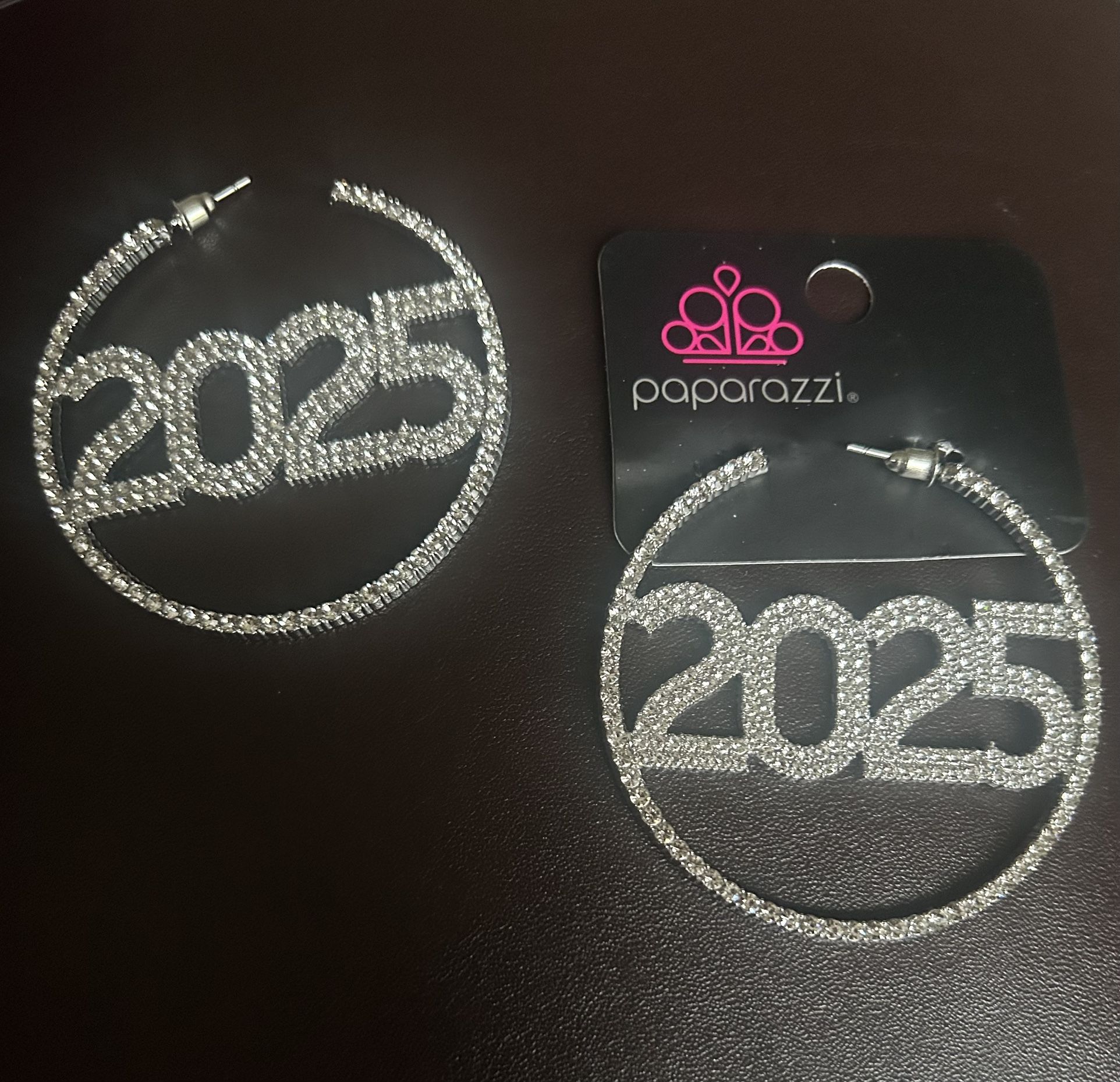 “2025” Hoop Earrings & Pearl Stretchy Bracelet $5 Each