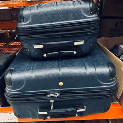 Ricardo 30” Luggage Set