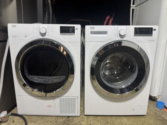 23 1/2 Wide Washer And Electric Dryer 