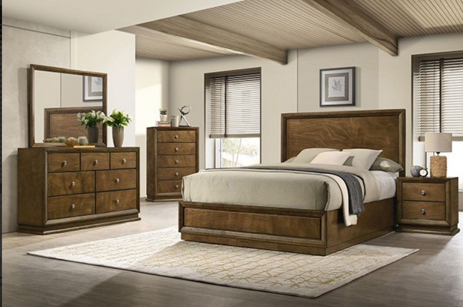 4 Pc Queen Bedroom Set ( Please Read Description For More Information)