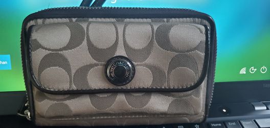 Brand new Coach wristlet wallet