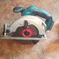 MAKITA 18V LXT CIRCULAR SAW 