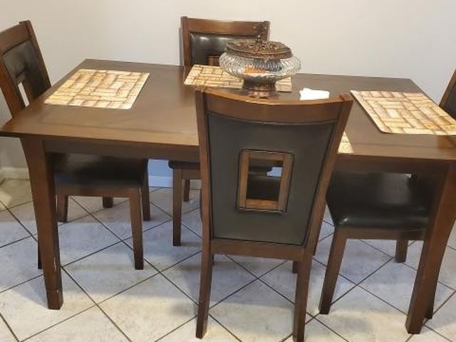 Dinning Room Table