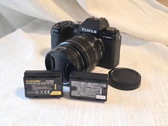 FujiFilm X-S20 Body, Black with XF 18-55mm F/2.8-4 R LM OIS Lens Kit