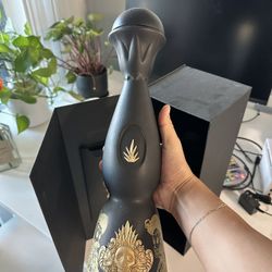 Clase Azul Dia de Los Muertos Edition 2021 