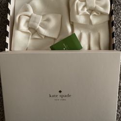 NWT kate spade beanie and glove gift box.