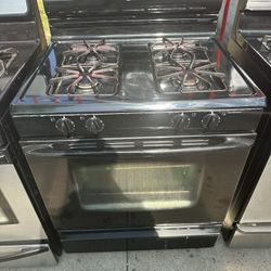 Maytag’s Black Stove 
