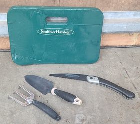 Smith & Hawken Kneel Pad, Shovel, Claw, and Pruning Saw For $10