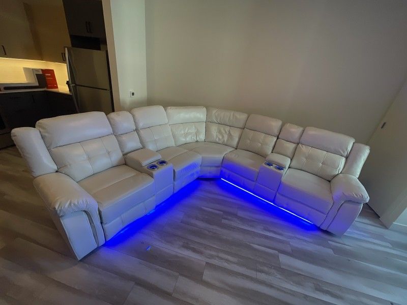 WHITE BRAND NEW POWER SECTIONAL WITH LED LIGHTS SAME DAY DELIVERY 