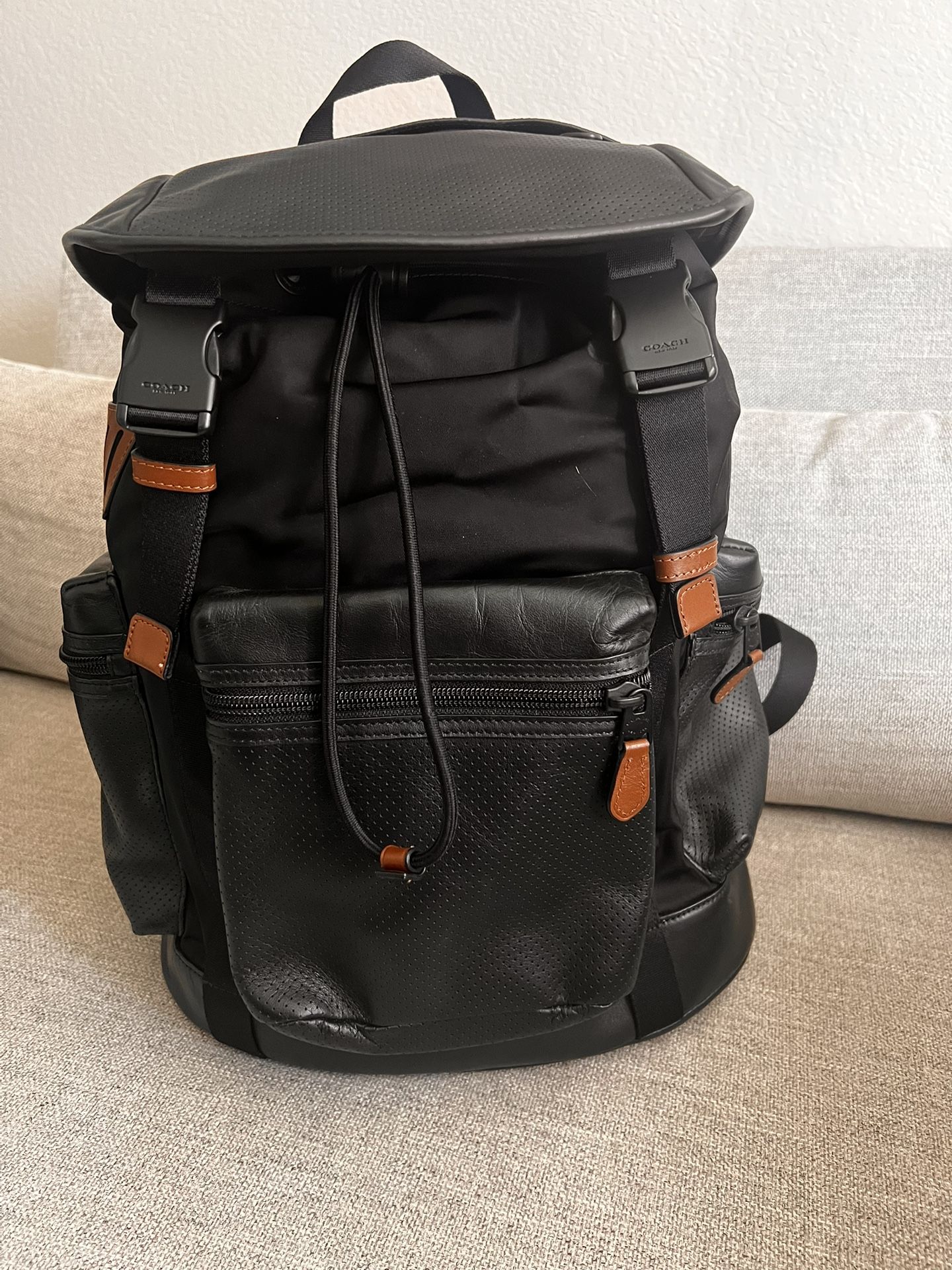 Coach Black Leather & Nylon Backpack – Stylish & Functional