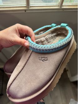 UGGS