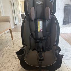 Graco Car seat/booster 