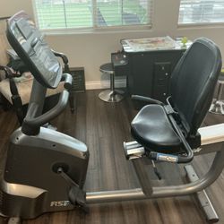 Life Cycle RS3 Recumbent bike