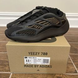 Adidas Yeezy 700 V3 GY0189 'Clay Brown' Sneakers