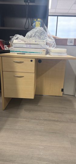 Free desk