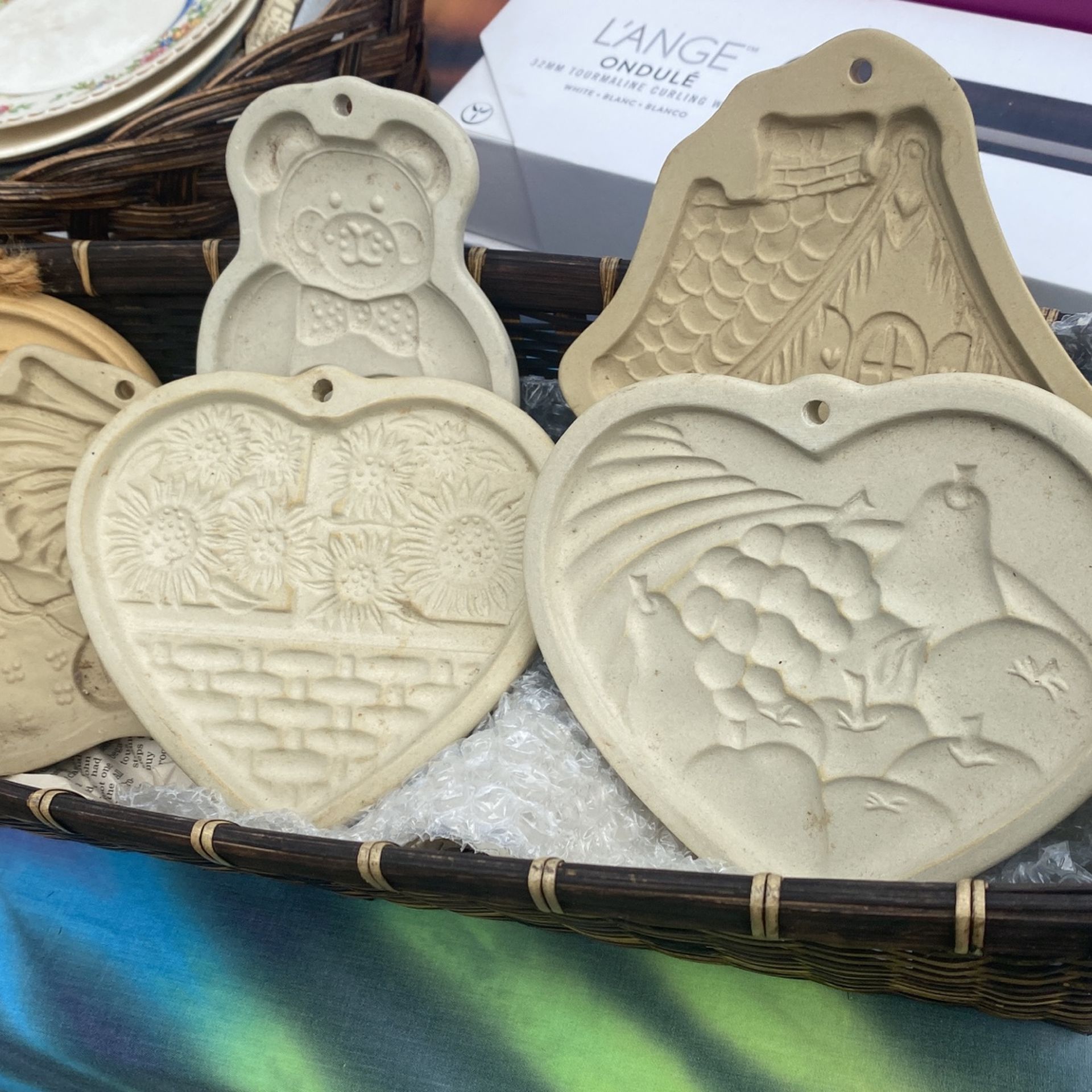Pampered chef ceramic cookie molds