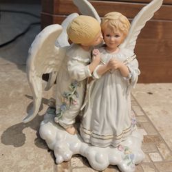 Lenox Angel Kisses Statue Great Condition  Sandra Kuck