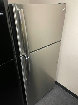 Stainless Steel Top Freezer Refrigerator