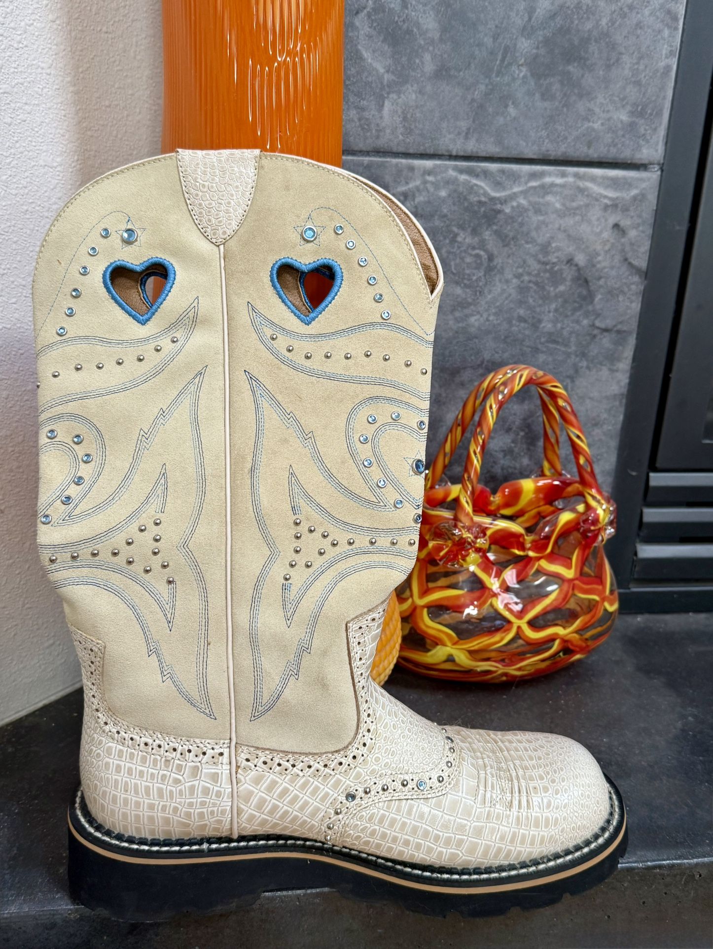 ARIAT Hearts Women’s Cowboy / Cowgirl Boots FATBOY BABY BUCK Cream Bone Gator Leather & Suedeo