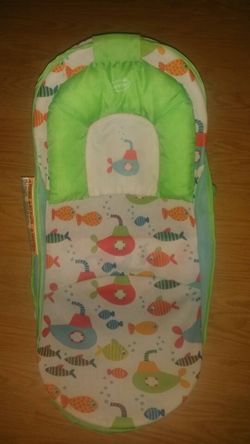 Baby bath seat...like new!