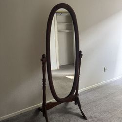 🪞 Beautiful Wooden Full-Length Cheval Mirror – Classic Style  