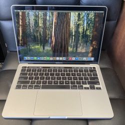 MacBook Pro - Retina 13.3. Inches- Mac OS Sequoia