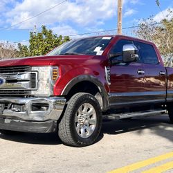 2017 Ford F250 Super Duty Crew Cab Lariat