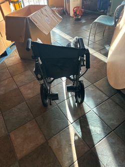 Electric wheelchair